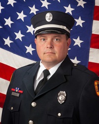 Lt. Nathan Pool 2022 Ldrshp Award.jpg