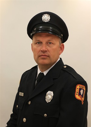 Lt. Scott Lucey 2016 Ldrshp Award.jpg